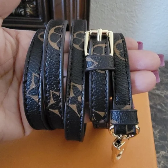 ❤Faux leather adjustable strap ❤ - Picture 3 of 11